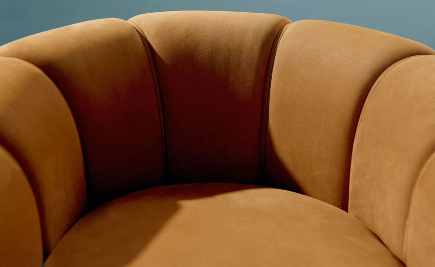 Gubi Croissant Lounge Chair - Image 11