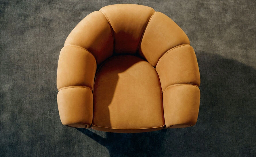 Gubi Croissant Lounge Chair - Image 10