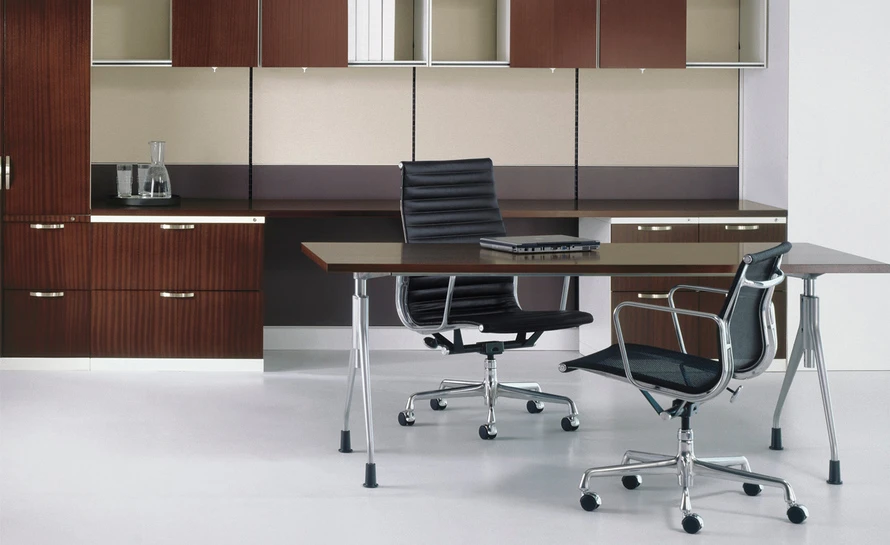 EamesĀ® Aluminum Group Executive Chair - Image 9