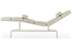 EamesĀ® Chaise