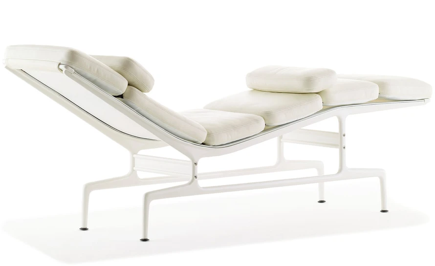 EamesĀ® Chaise - Image 3