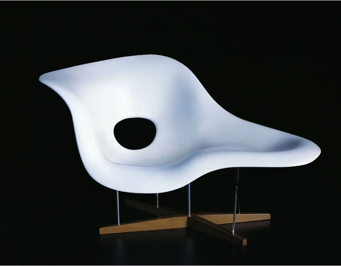 Vitra Eames La Chaise - Image 6