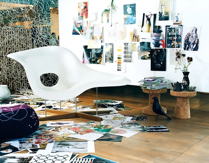 Vitra Eames La Chaise - Image 8