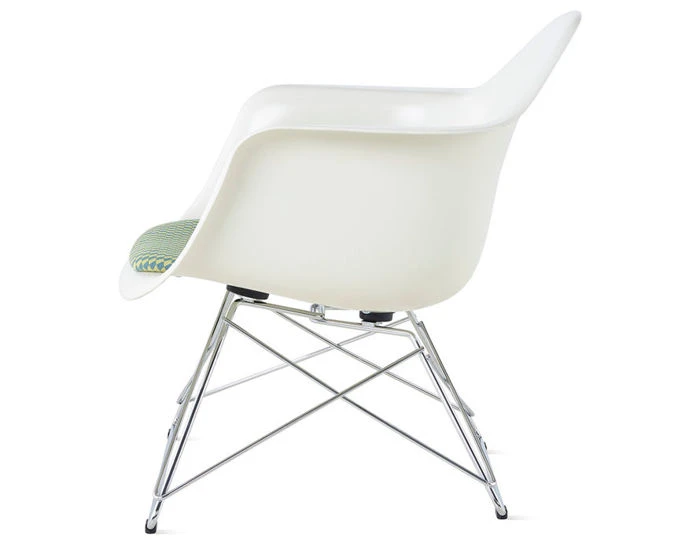 EamesĀ® Molded Armchair With Low Wire Base And Seat Pad - Image 4
