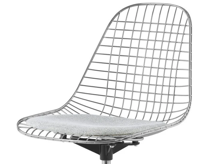 EamesĀ® Wire Side Chair With Task Base - Image 6